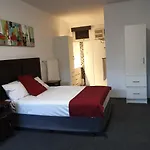 Southern Cross Motel