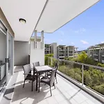 Oaks Brisbane Mews Suites