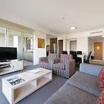 Oaks Brisbane Mews Suites