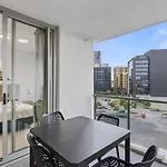 Lovely 2- Bedroom Rental Unit With Free Parking