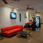 Astor Metropole Hotel