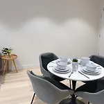 1Chermside Apartment Close To Hospital And Shops