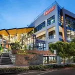 Adorable Private 2 Bedroom Guest Suite + Pool