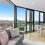 Great Views Pool High Level Boutique Apt With Carpark