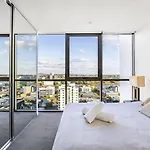 Riverview 2br Delicate Apt, 1min To Train Station Brisbane