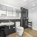Riverview 2br Delicate Apt, 1min To Train Station Brisbane