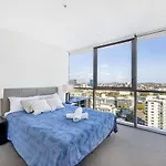 Apartment Riverview 2br Delicate Apt, 1min To Train Station *