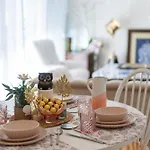 Central Location! Boutique 2Br Apartment With Pool & Bbq Near South Bank And City