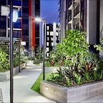 Modern Homely 2Br Apt W Parking Bowen Hills