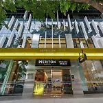 Skyhigh Executive! ~ 2Bed/2Bath/1Car/Views ~ Cbd