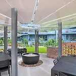 Montague Metropolitan - Brisbane Cityscape Oasis