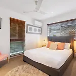 Charming 2-Bed Home With Spacious Backyard & Bbq