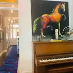 Stunning Tropical Oasis Free Parking