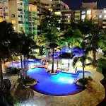 Retro Chic Vibes, Tropical Pool & Prime Location