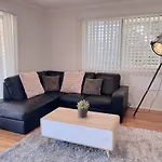 Family Cozy Retreat Near Westfield