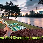 Modern 3Br Riverside Apt W Parking Near Shops And Park