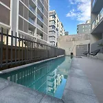 Modern 3Br Riverside Apt W Parking Near Shops And Park