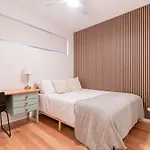 2 Bed Apartment Metres From Bulimba Ferry On Oxford Street