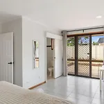 Affordable 1Bed Studio Close To Malls And Transit