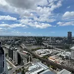 Stylish Studio On High Level-Close To Brisbane Cbd