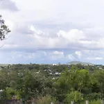 Spacious Land Area 5Bedroom Home At Sunnybank New Ac