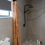 Hot Tub, Ice Bath, Gym, Sauna, Pool Table Coorparoo Haven Homestay