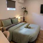 Hot Tub, Ice Bath, Gym, Sauna, Pool Table Coorparoo Haven Homestay Brisbane