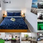 Hot Tub, Ice Bath, Gym, Sauna, Pool Table Coorparoo Haven Homestay *