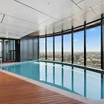 Cbd Luxe Pad Skytower Pool & Gym
