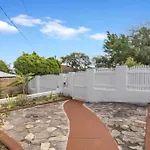 6 Mins To City-Stylish Retreat