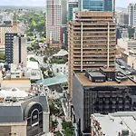 Hot In The City 2Bed-2Bath-2Car-Study-Pool-Views