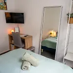 Hot Tub, Ice Bath, Gym, Sauna, Pool Table Coorparoo Haven Homestay