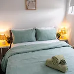 Homestay Hot Tub, Ice Bath, Gym, Sauna, Pool Table Coorparoo Haven Brisbane