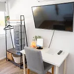 Homestay Hot Tub, Ice Bath, Gym, Sauna, Pool Table Coorparoo Haven
