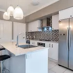 The Airport Stop Spacious House & Sky Base Holiday home Brisbane