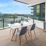 Stunning River Views 2b Apartment