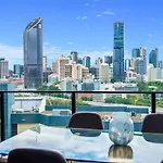 Stunning River Views 2b Apartment