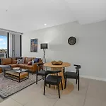 River View 1br With Amazing Rooftop Pool And Parking Brisbane