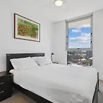 Contemporary 1-Bed With Pool Near Brisbane River