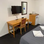 Queensport Tavern And Motel