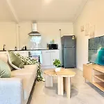 Spacious Belmont Granny Flat Easy Access To Cbd & Bayside