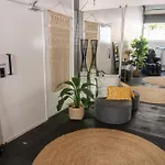 Hot Tub, Ice Bath, Gym, Sauna, Pool Table Coorparoo Haven Homestay Brisbane
