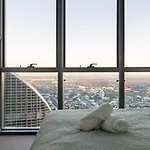 1Bedroom Apt In Queens Wharf - Lv61 Sky Home