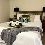 Jacaranda House Garden Suite