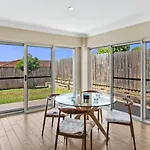 Spacious 2-storey 4br House Family Friendly *