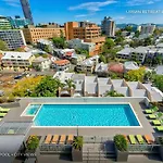 Nova Haven - Sleep 6 - Baby - Parking Gym Pool Apartment *