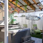 Hot Tub, Ice Bath, Gym, Sauna, Pool Table Coorparoo Haven