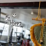 Hot Tub, Ice Bath, Gym, Sauna, Pool Table Coorparoo Haven *