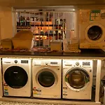 Hot Tub, Ice Bath, Gym, Sauna, Pool Table Coorparoo Haven Homestay