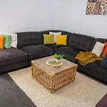 Hot Tub, Ice Bath, Gym, Sauna, Pool Table Coorparoo Haven * Brisbane